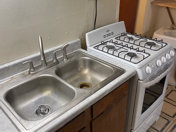 7412 S Euclid Ave #B, Chicago, IL 60649