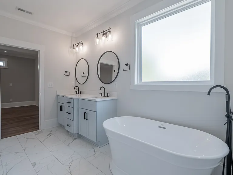 1005 State St — Photo 27