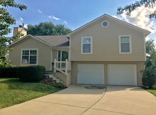 1804 NE Burgandy Cir, Lees Summit, MO 64086
