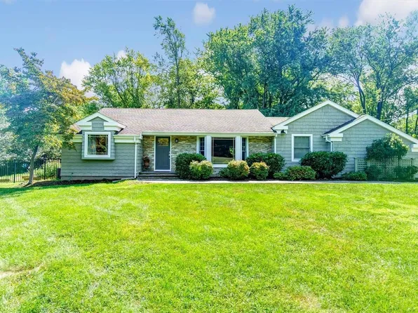 6 Heritage Lane, Setauket, NY 11733