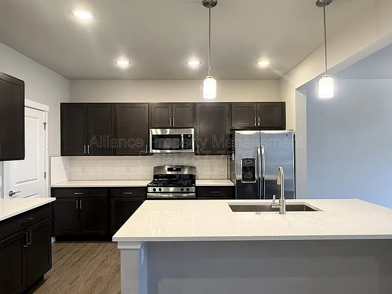 5424 Carvel Grv — Photo 6