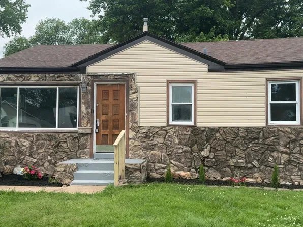 4413 Ashby Rd, Saint Ann, MO 63074