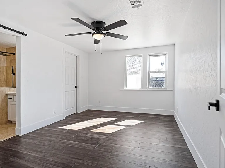 325 W Bush St #A — Photo 6