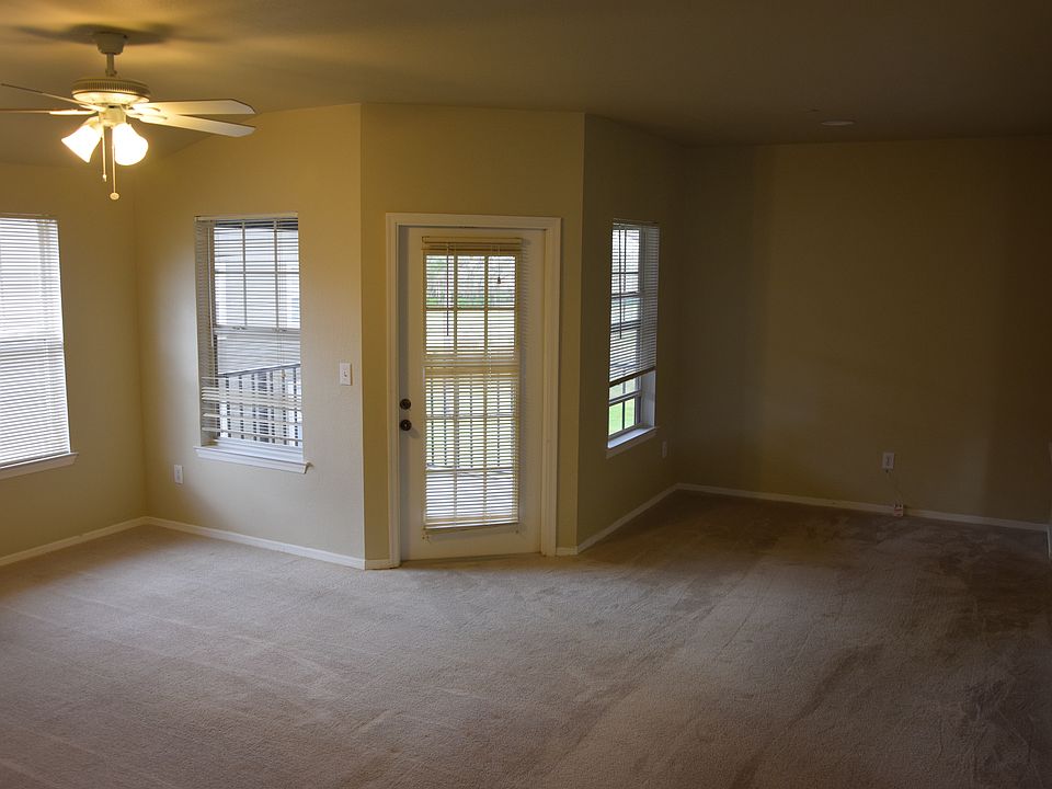 living / dining room