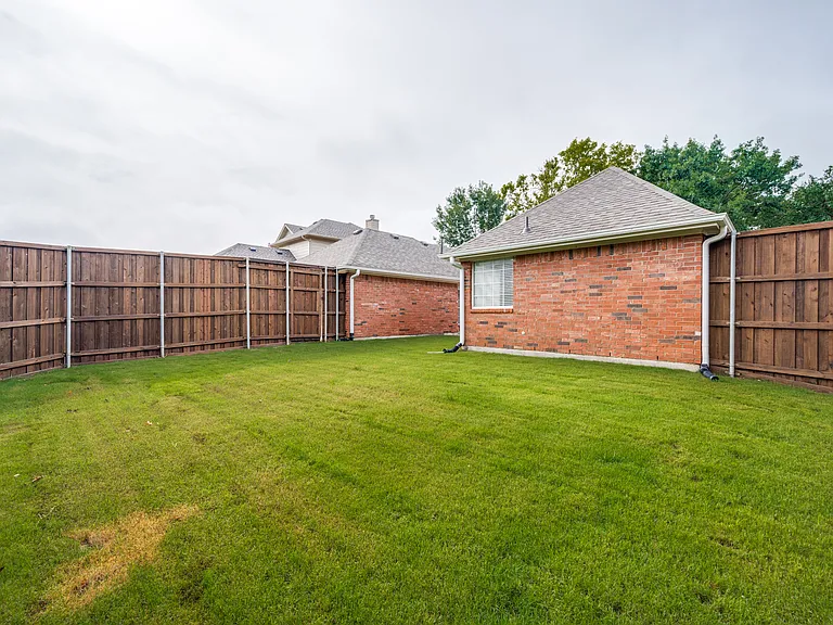 1420 Capstan Dr — Photo 25