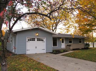 1902 E Clark St, Warsaw, IN 46580