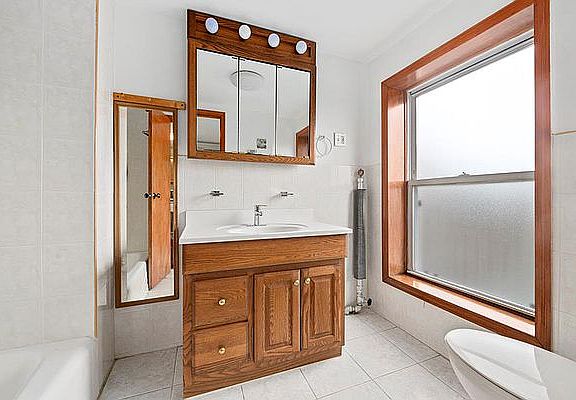 5th image of 179 Sackett St #4