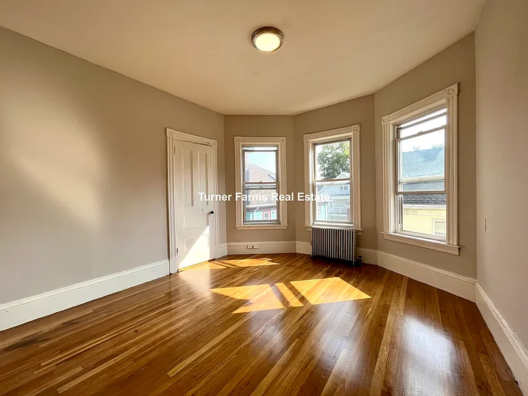 22 Humphreys St #3A — Photo 10