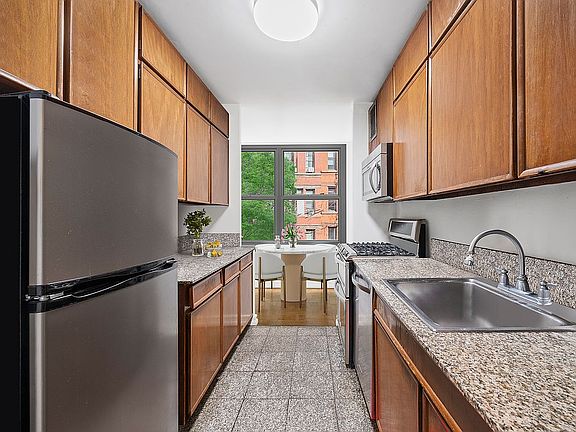 4th image of 500 E 83rd St APT 2J