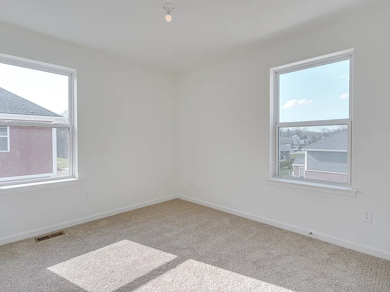 4876 Parkside Ln — Photo 21