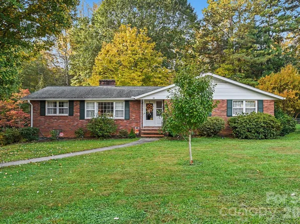 604 12th Ave NE, Hickory, NC 28601