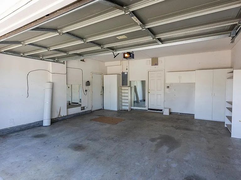552 Stonehaven Ct — Photo 30