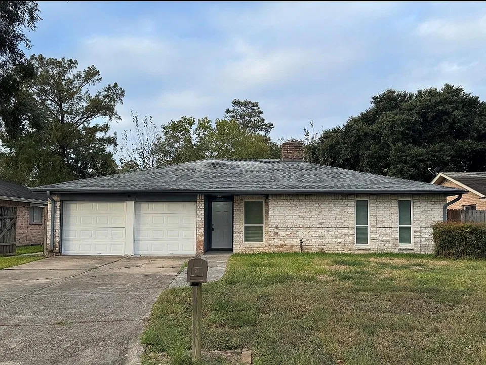 23111 Summergate Dr