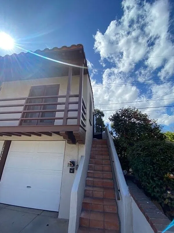 Studio, 1.0 bath, 500 sqft, $1,595 — Photo 2