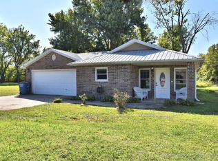 213 E Main St, Chouteau, OK 74337