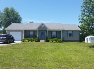 120 Floyd Ln, Leoma, TN 38468