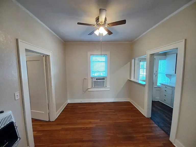 127 W Magnolia Ave #4 — Photo 5