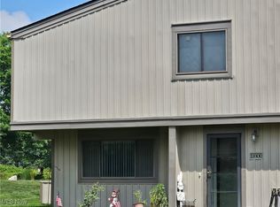 11800 Harbour Light Dr, North Royalton, OH 44133