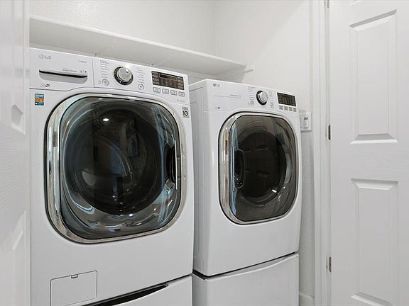 5th image of 298 Adeline Pl Unit 6