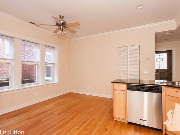 4th image of 3244 N Clifton Ave #912