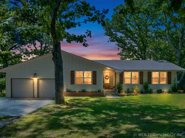 15852 E 450th Rd, Claremore, OK 74017