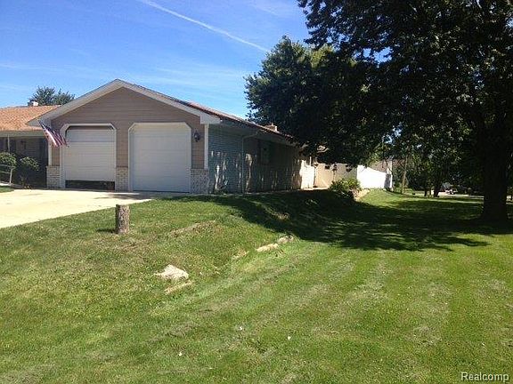 2nd image of 24706 Glenda Ave