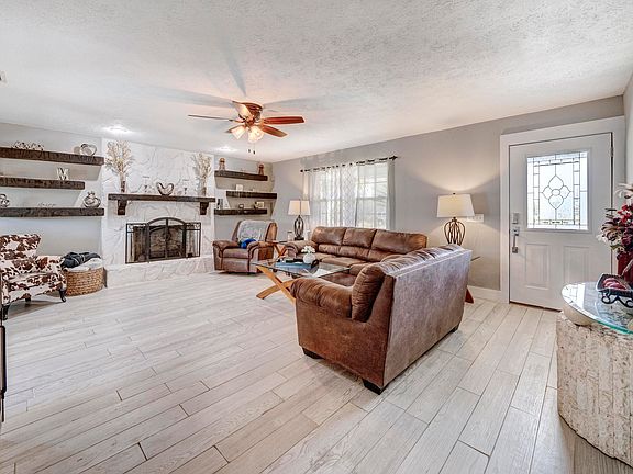 5th image of 6333 Rasch Rd