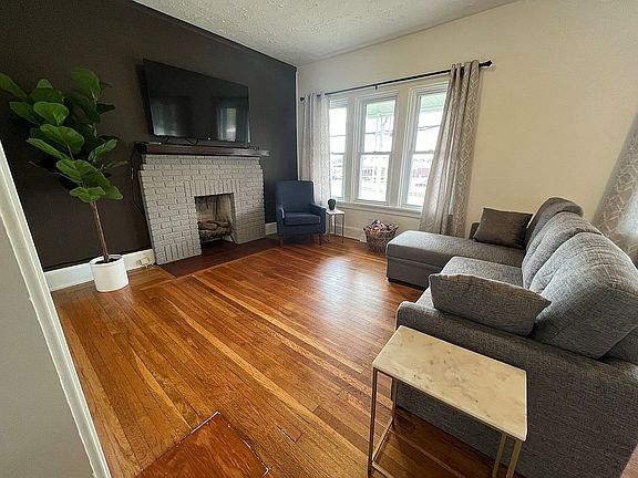 4th image of 1294 Wolfangel Rd