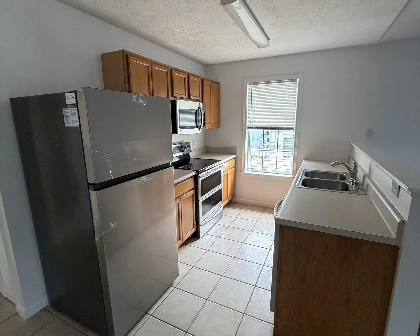 2 bed, 980 sqft, $1,450 — Photo 3