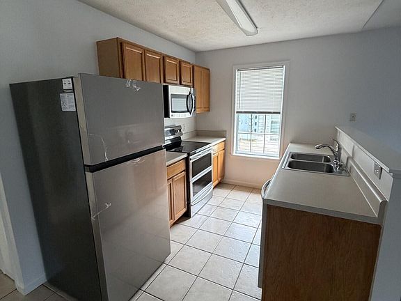 3rd image of 2613 Lagoon Knoll Dr