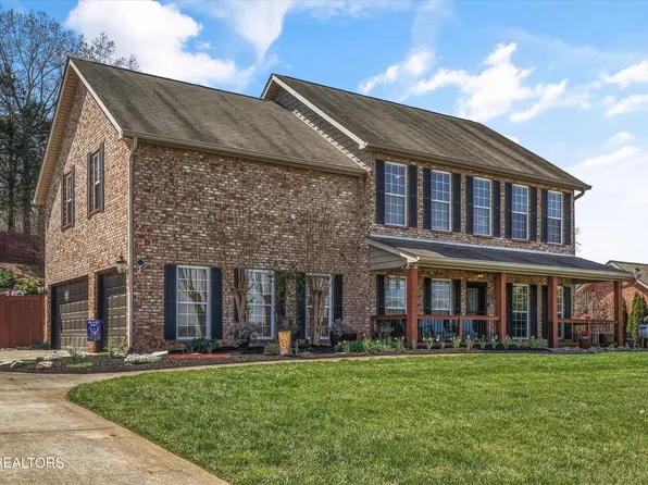 130 Flora Dr, Lenoir City, TN 37771