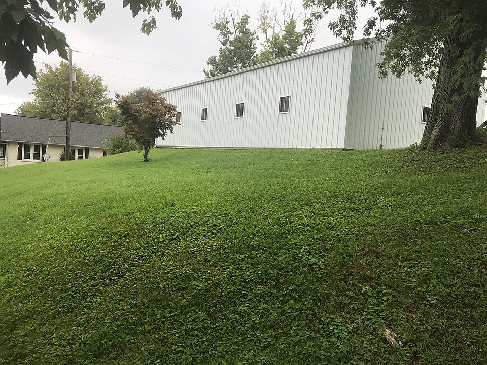 1st image of 702 Center St