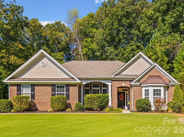 2429 Emma Grace Ln, Rock Hill, SC 29732