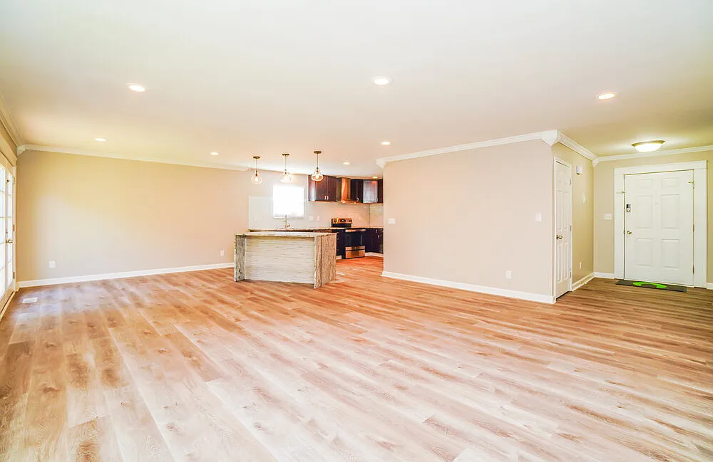 3 bed, 2.0 bath, 1568 sqft, $2,700 — Photo 4