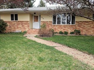 1210 Empire Rd, Dickinson, ND 58601
