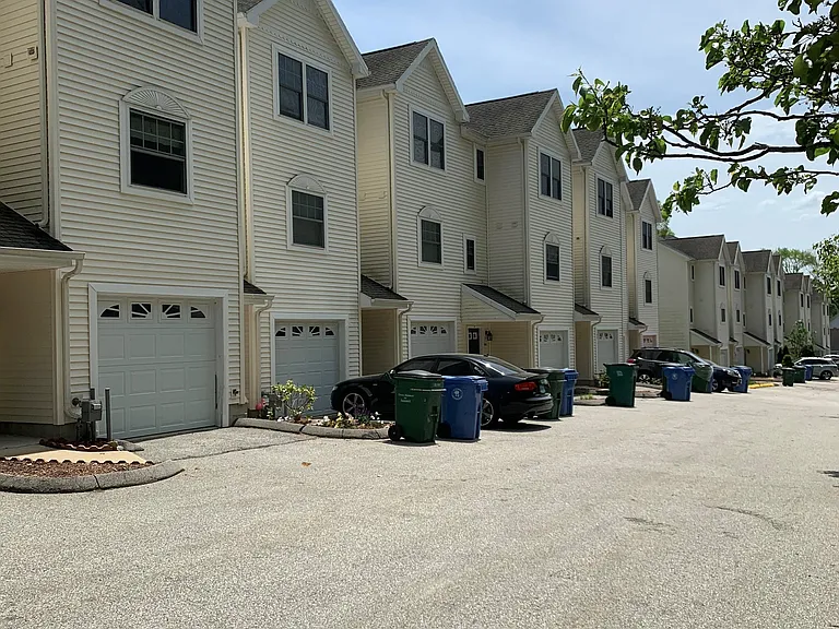 158 Summit St #158 — Photo 1