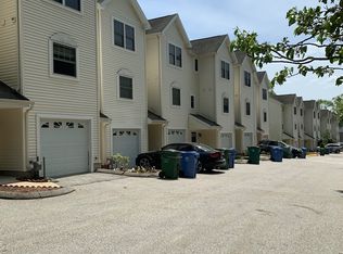 158 Summit St #158, Norwich, CT 06360