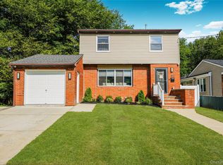 383 Woodrow Rd, Staten Island, NY 10312