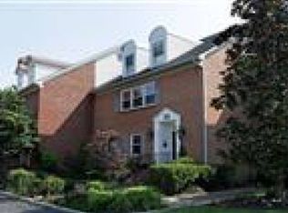 279 Patchen Dr, Lexington, KY 40517