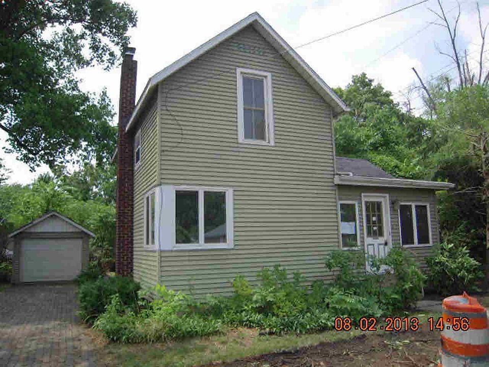 1st image of 815 Floral Ct