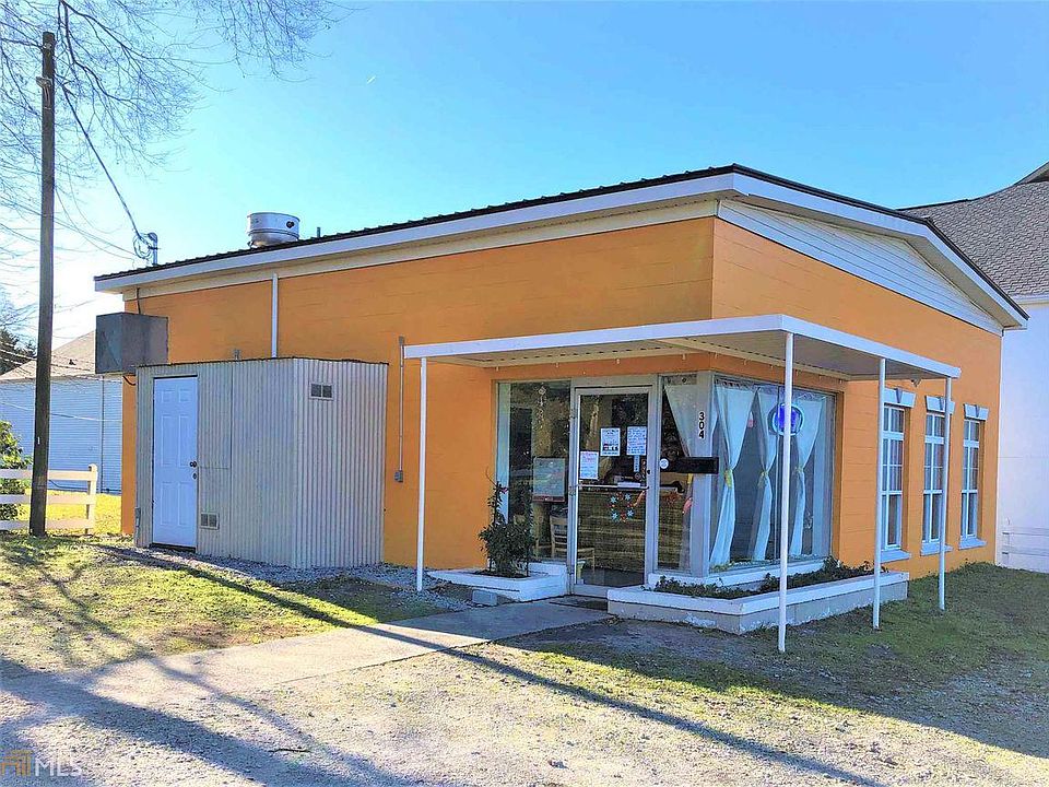 2nd image of 304 Elbert St