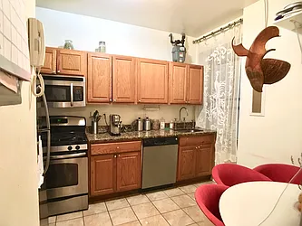 Rented by Moises Farhart, LREB