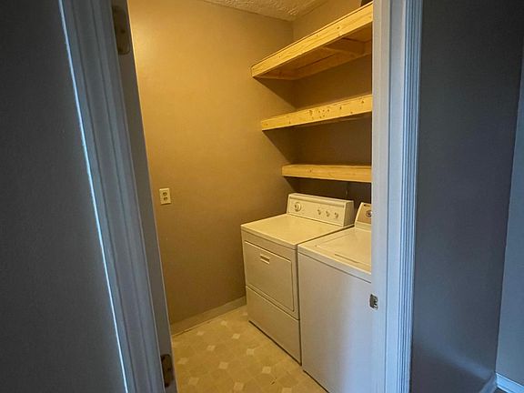 3rd image of 3548 Fishinger Mill Dr