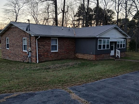 2nd image of 415 Petite Dr