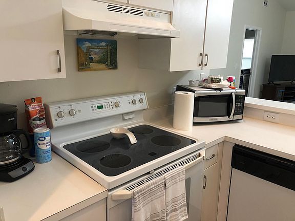 2nd image of 4971 Coronado Pkwy APT 3