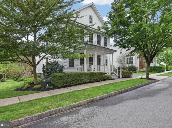 1321 Banner Dr, Lancaster, PA 17601