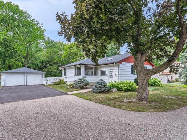 3187 Edgerton St, Vadnais Heights, MN 55127