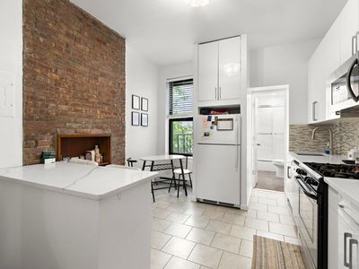 132 Adams St APT 2, Hoboken, NJ, 07030
