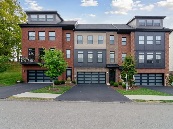 208 Kousa Ln, Venetia, PA 15367