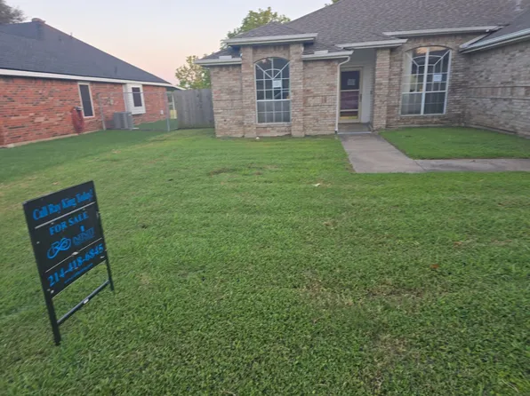 724 Creekside Dr, Mesquite, TX 75181